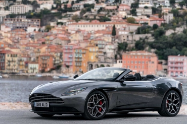 aston martin db11 01